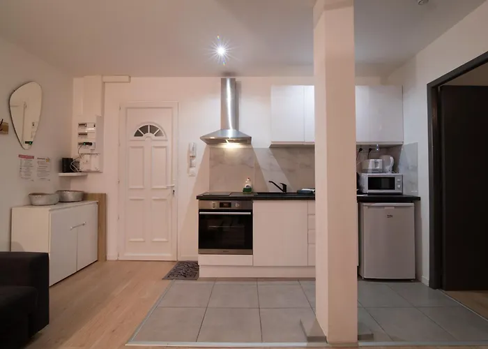 Spacieux Et Douillet T2 Au Centre Daire Valence (Drome)